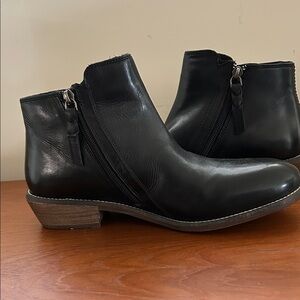 Softwalk Rocklin ankle boots